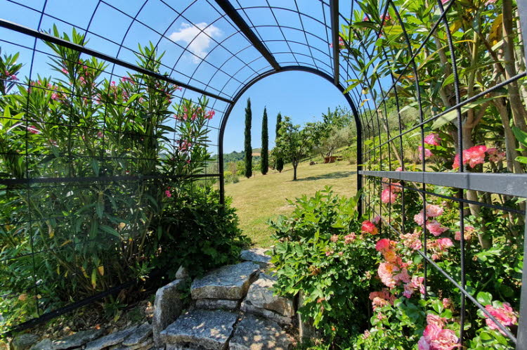 "Il Gufo" - garden exit to the olive grove
